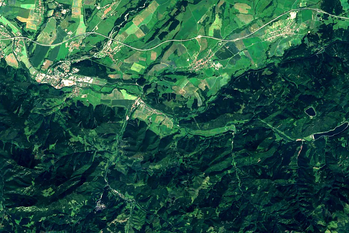 Váh: satellite view of the source