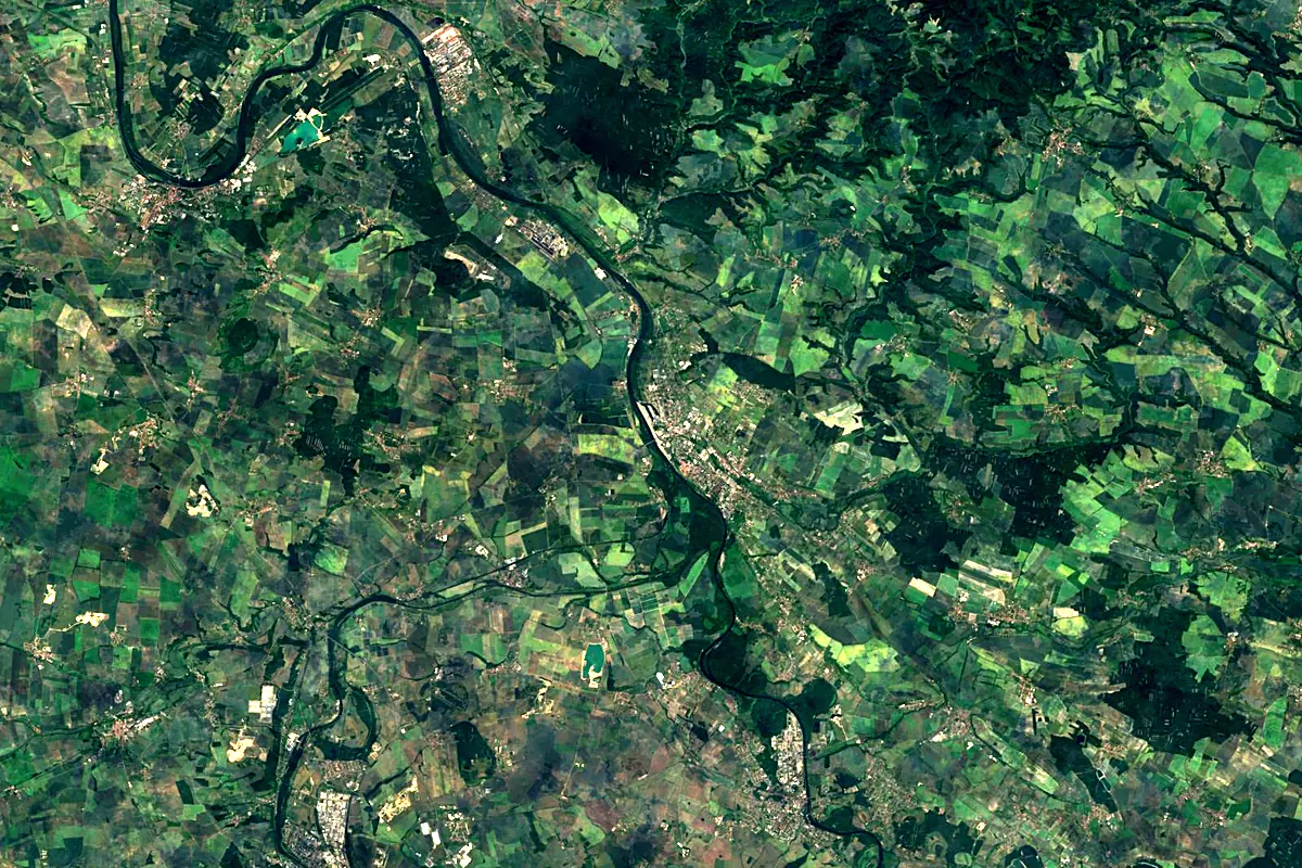 Vltava: satellite view of the mouth