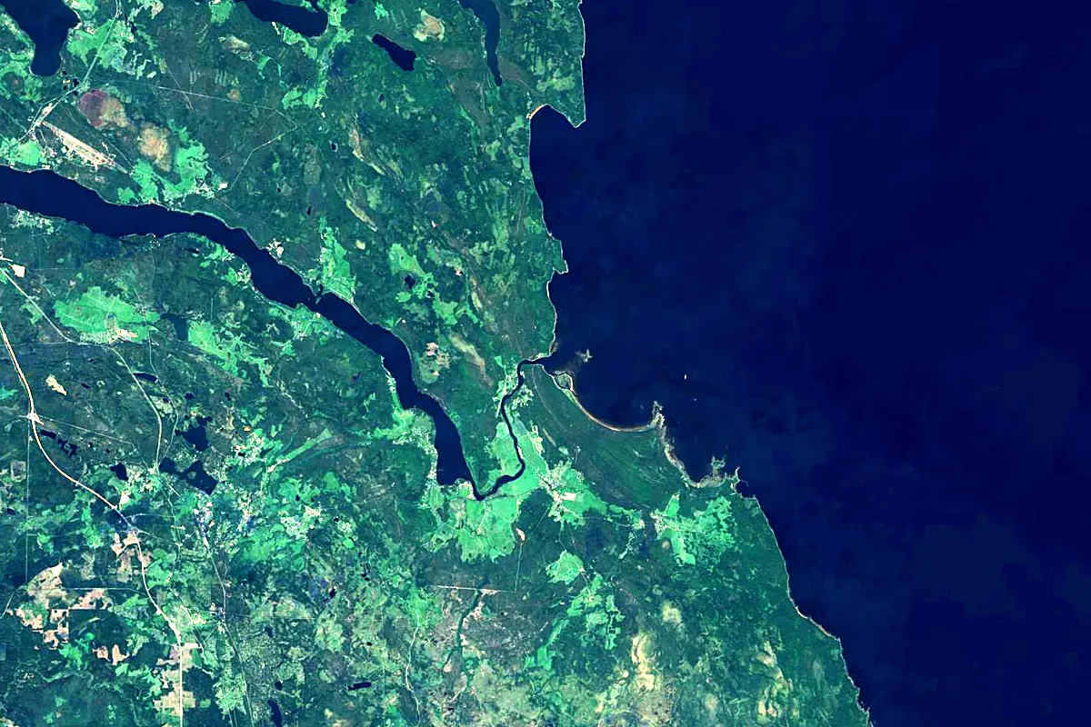 Vuoksa: satellite view of the mouth