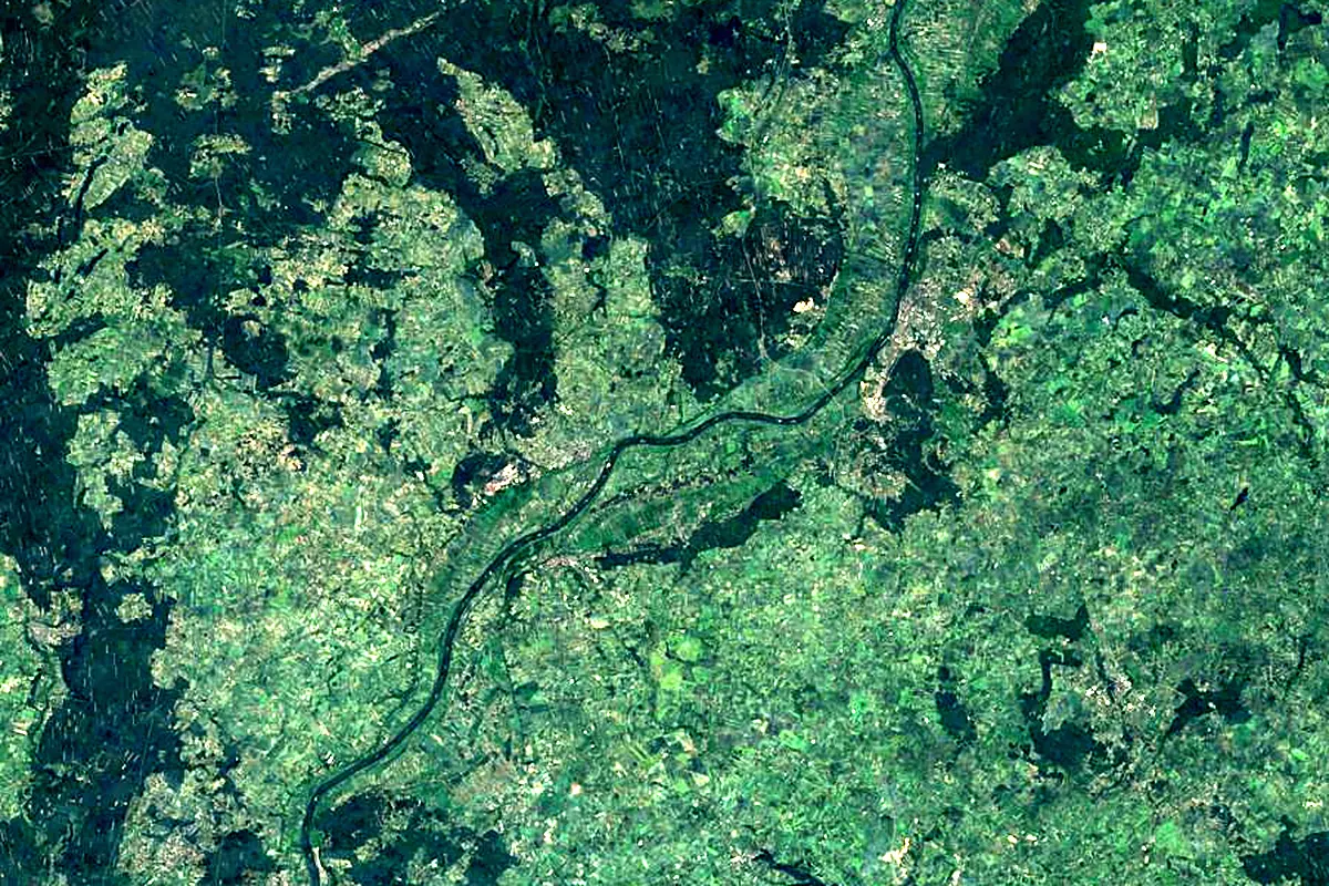 Wda: satellite view of the mouth