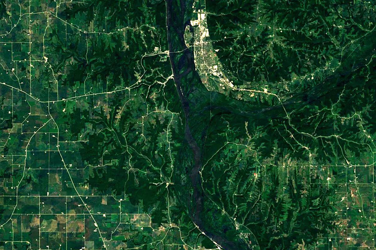 Wisconsin River: satellite view of the mouth