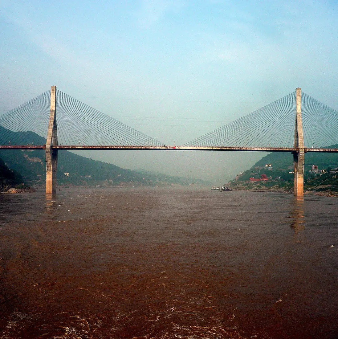 Fuling Yangtze Bridge, Chongqing. Fuling
