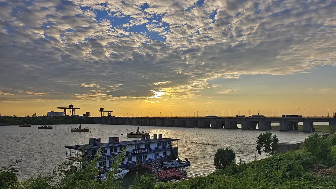 Bridge on Changsha Xiangjiang Comprehensive Hub Project 20250821
