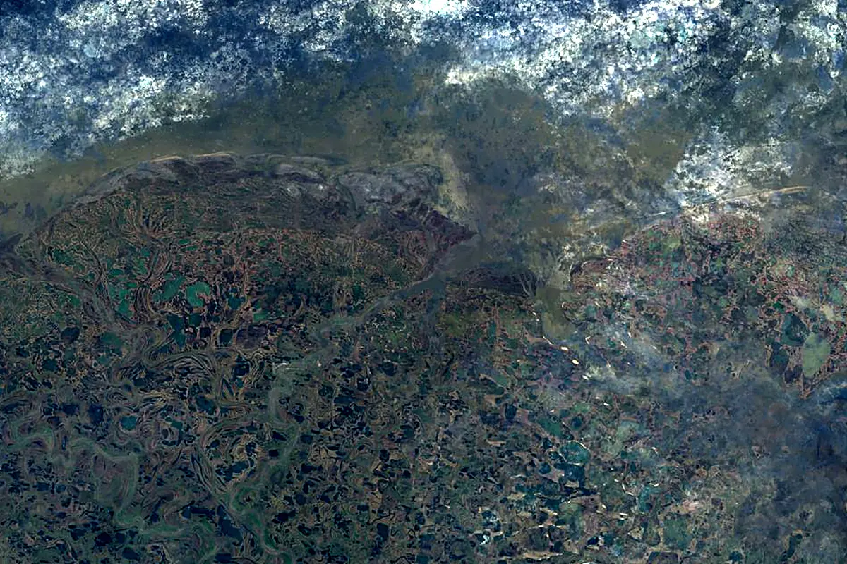 Yana: satellite view of the mouth