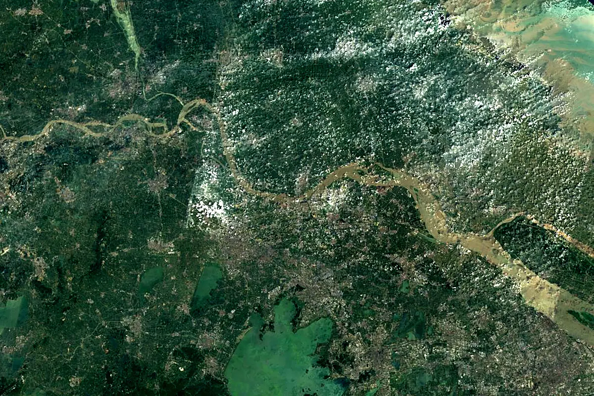 Yangtze River: satellite view of the mouth