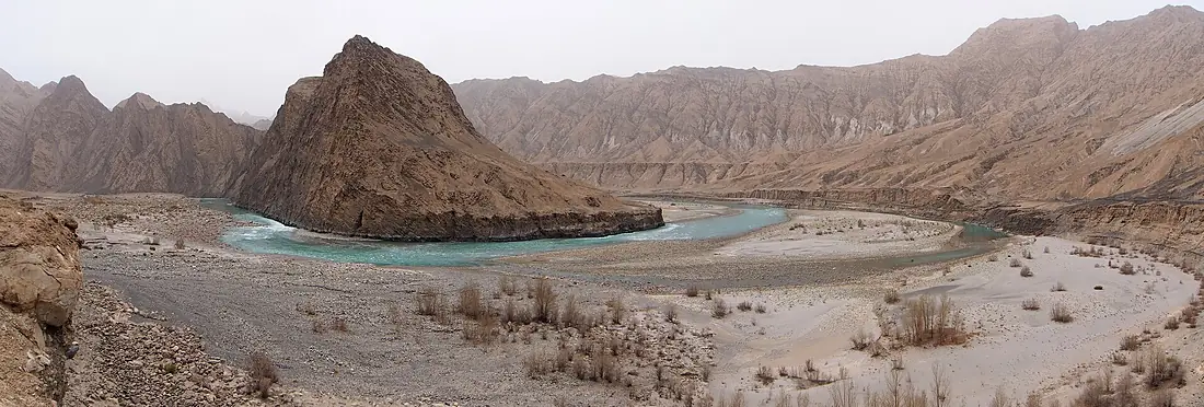 叶尔羌河大转弯 - Yarkand River Bend - 2015.04 - panoramio