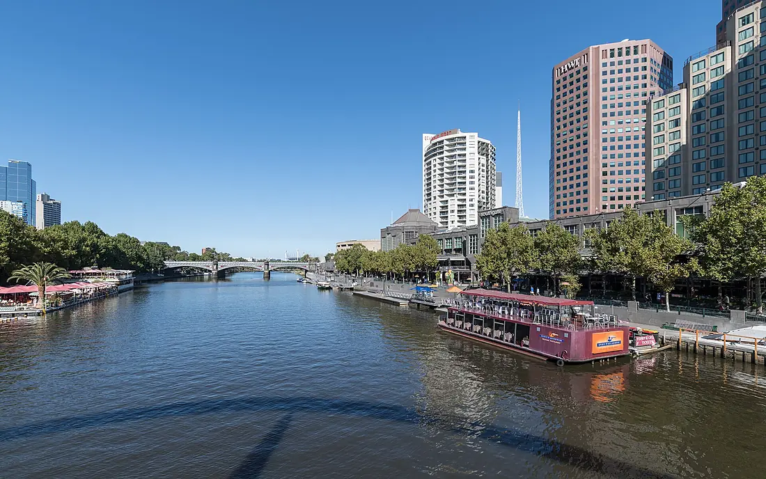 Southbank and Yarra River, Melbourne, as seen from Evan Walker Bridge 20230219 1