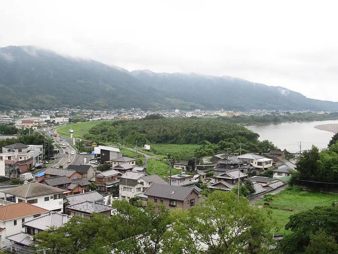 Japan National Route 192 and Yoshinogawa River