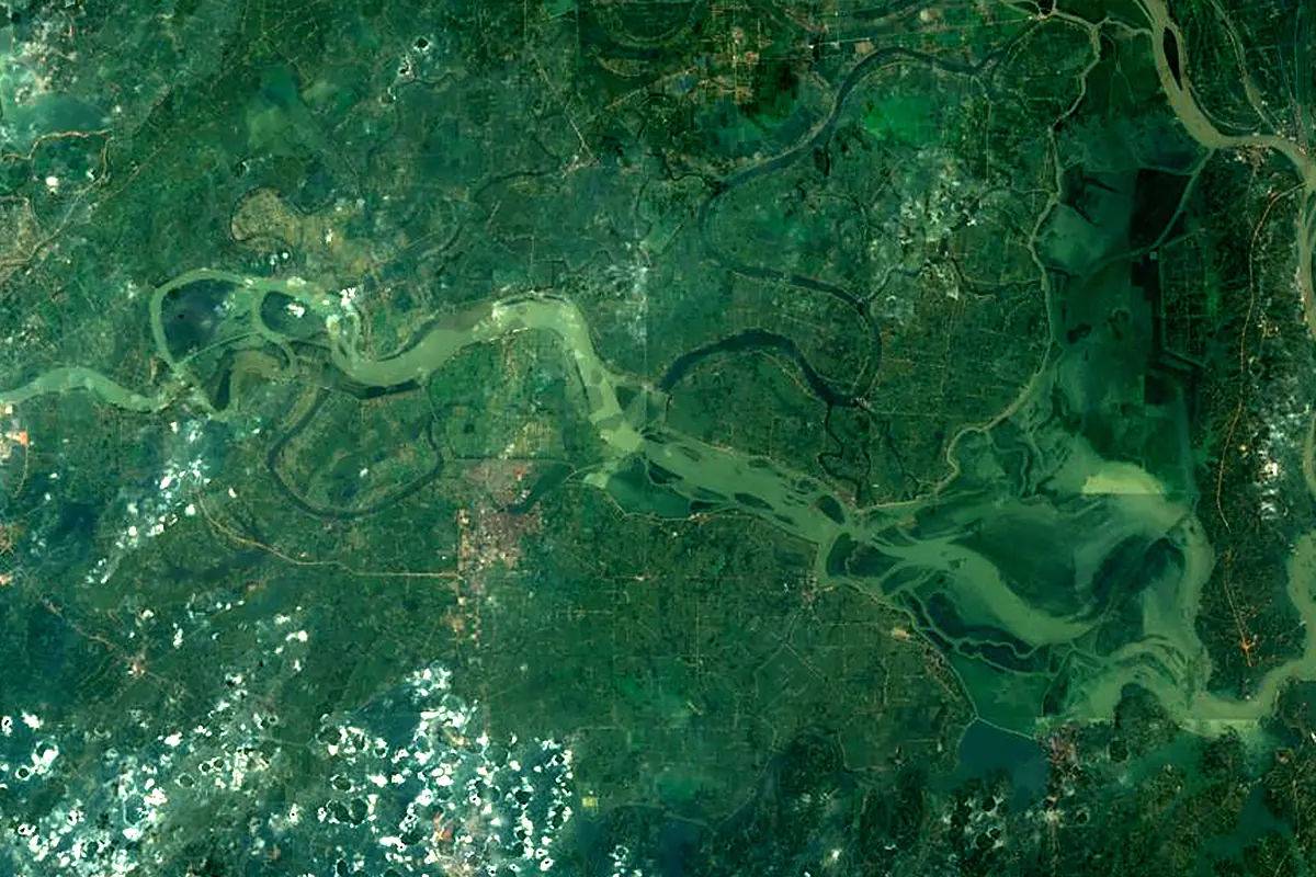 Yuan River: satellite view of the mouth