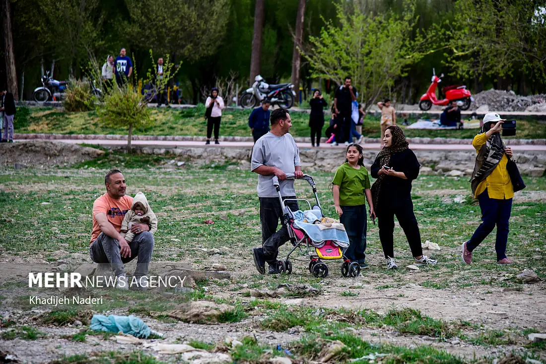 Temporary flow of Zayandehrud water 4 Apr 2025 Mehr 10